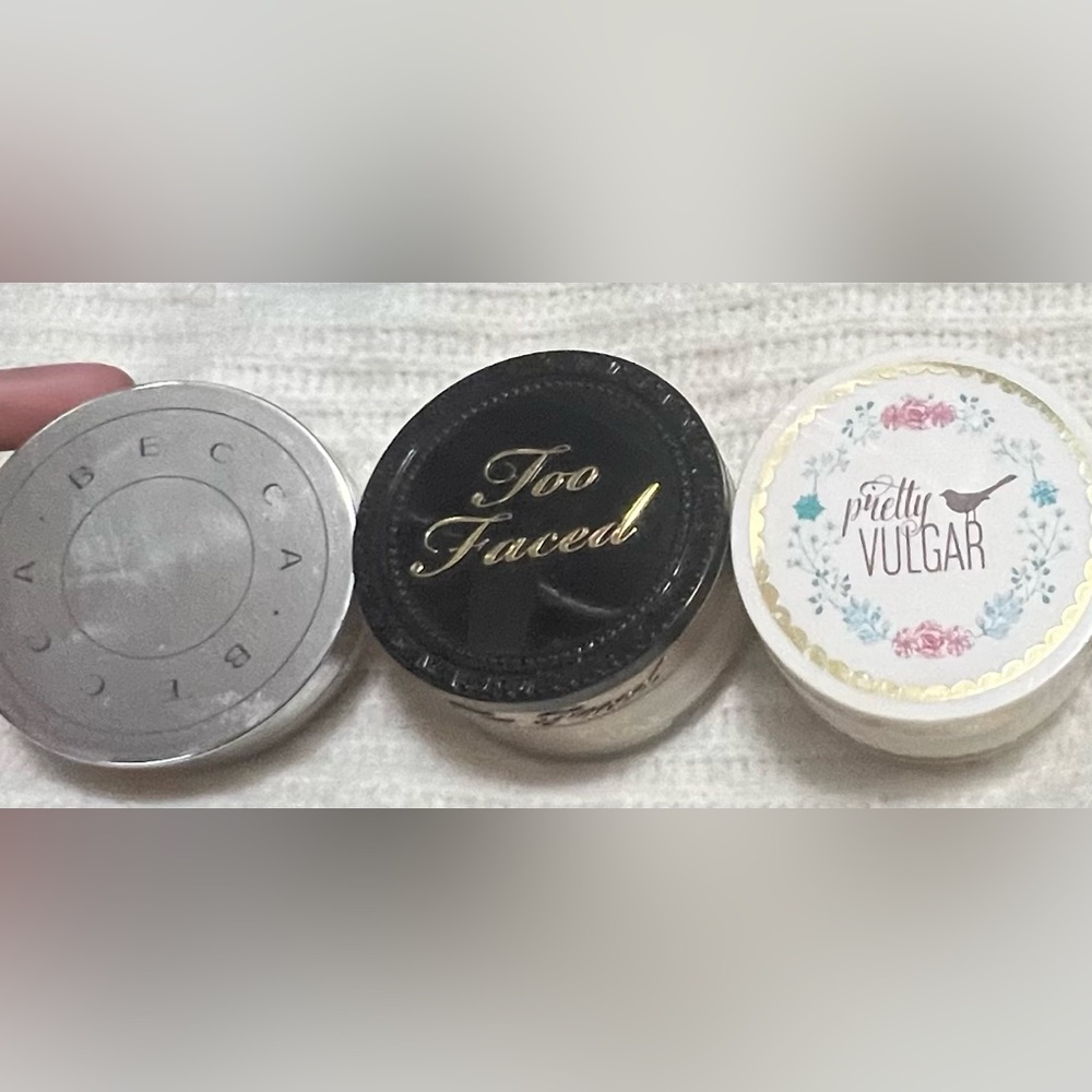 Face powder lot (USED)